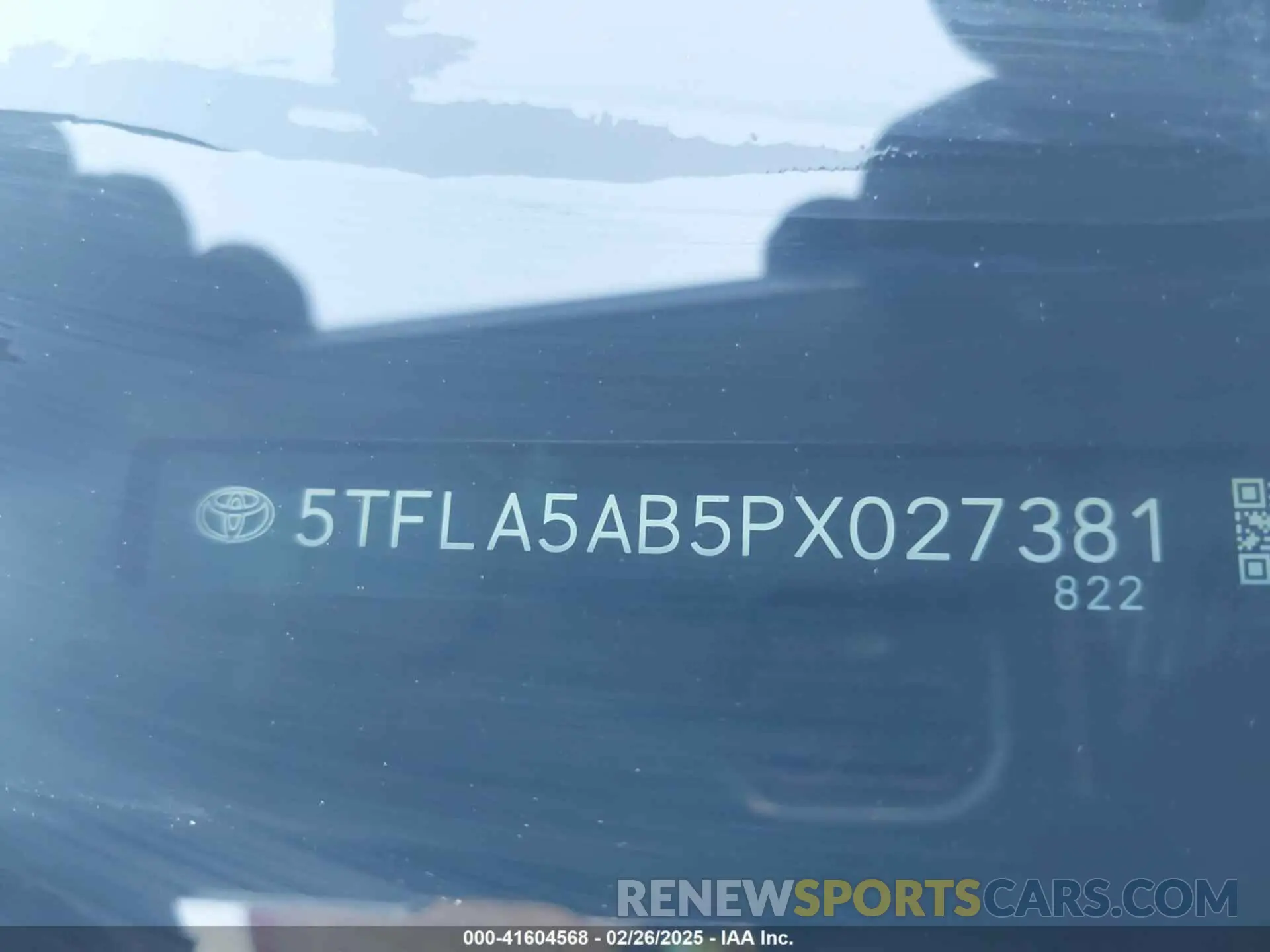 9 Photograph of a damaged car 5TFLA5AB5PX027381 TOYOTA TUNDRA 2023