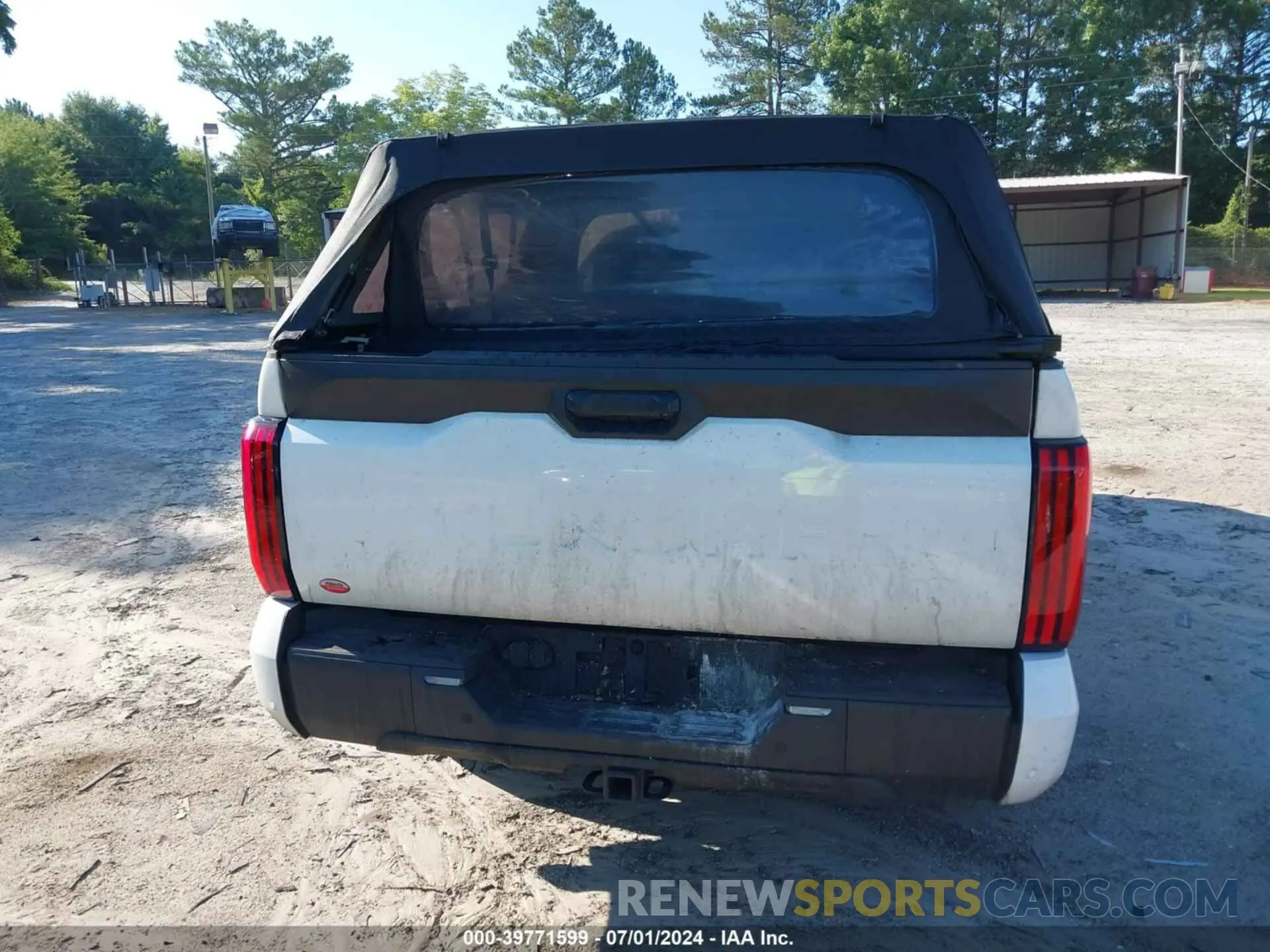 16 Photograph of a damaged car 5TFLA5AB9PX029246 TOYOTA TUNDRA 2023