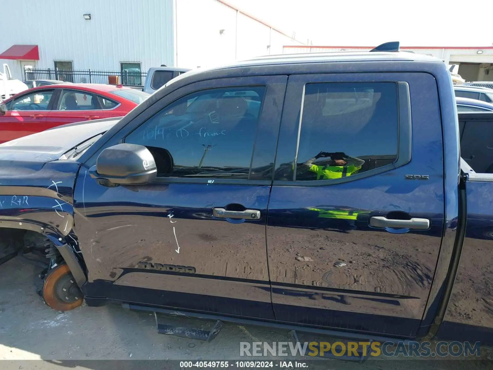 15 Photograph of a damaged car 5TFLA5DA8PX077338 TOYOTA TUNDRA 2023