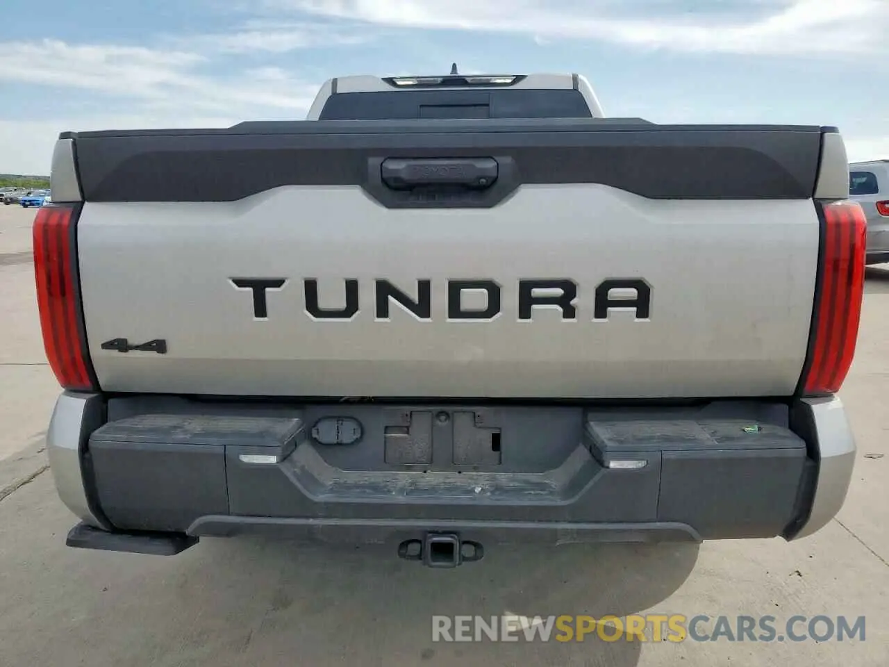 6 Photograph of a damaged car 5TFLA5DAXPX063117 TOYOTA TUNDRA 2023