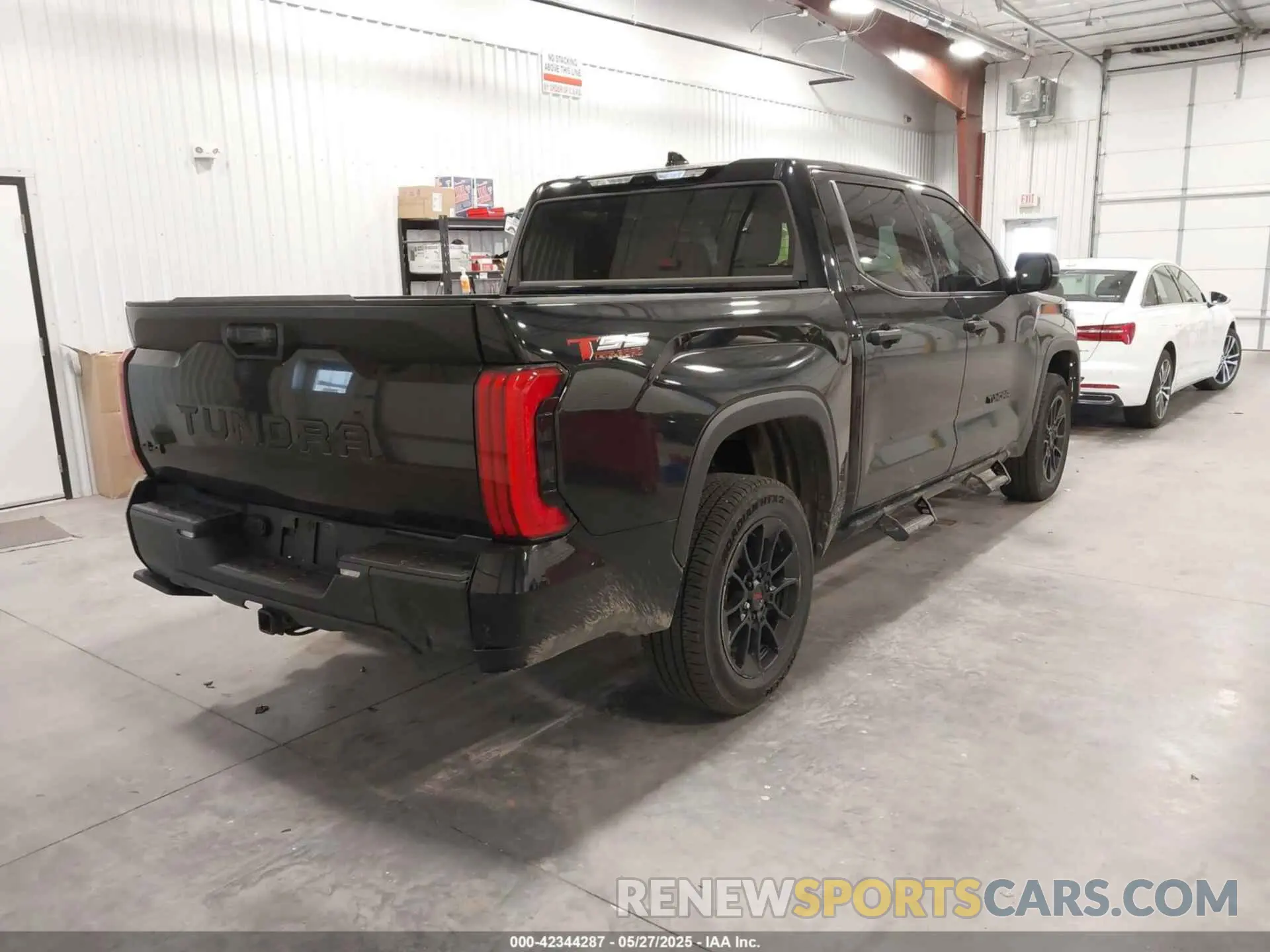 4 Photograph of a damaged car 5TFLA5DB0PX125391 TOYOTA TUNDRA 2023