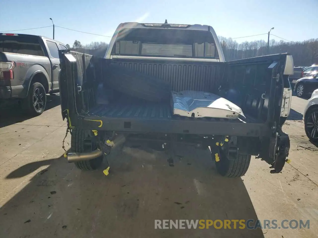 6 Photograph of a damaged car 5TFLA5DB1PX058090 TOYOTA TUNDRA 2023
