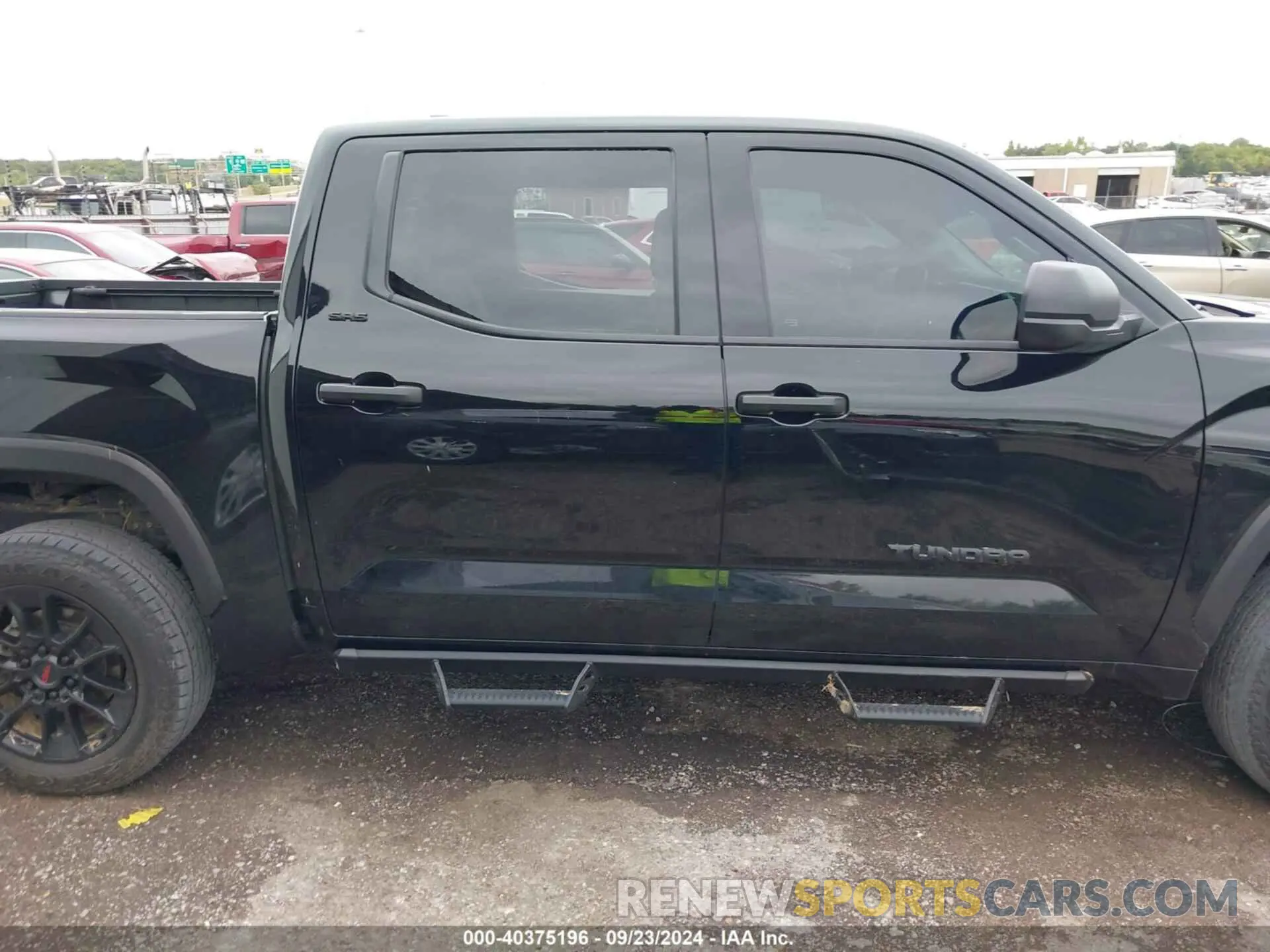 14 Photograph of a damaged car 5TFLA5DB4PX108559 TOYOTA TUNDRA 2023
