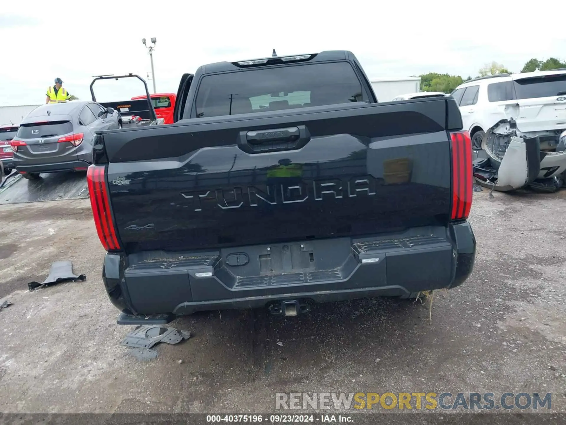 17 Photograph of a damaged car 5TFLA5DB4PX108559 TOYOTA TUNDRA 2023
