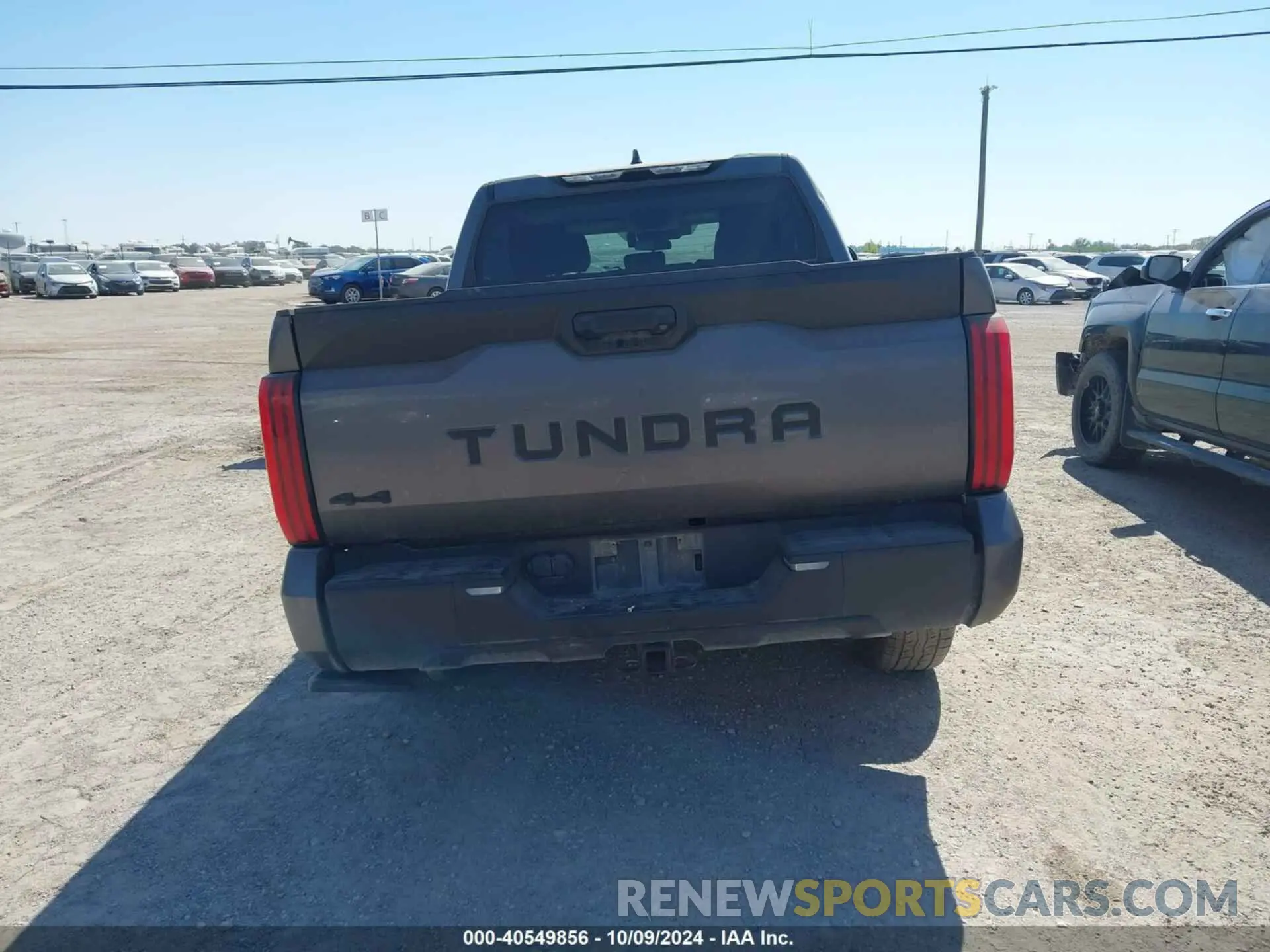 15 Photograph of a damaged car 5TFLA5DB5PX072591 TOYOTA TUNDRA 2023