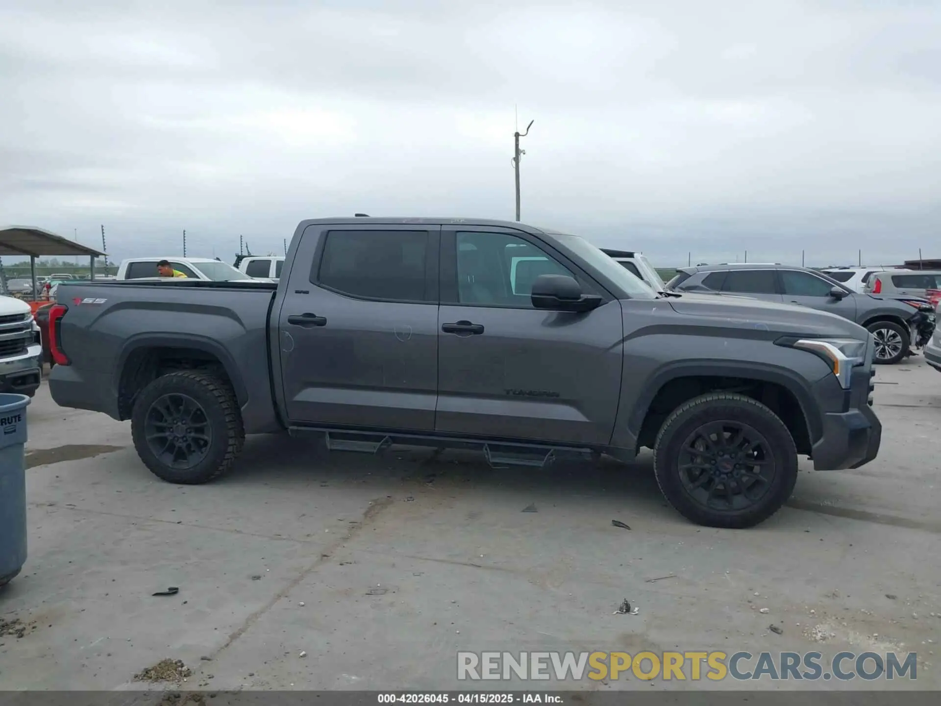 13 Photograph of a damaged car 5TFLA5DB5PX100891 TOYOTA TUNDRA 2023