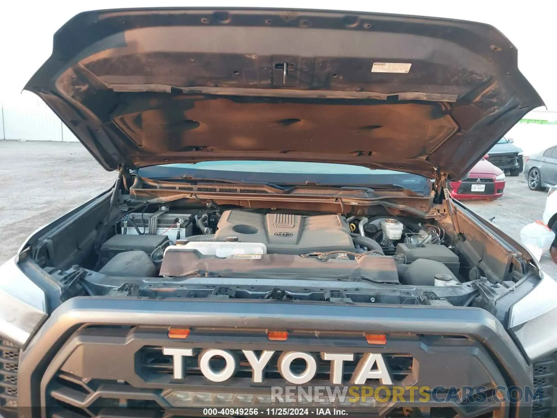 10 Photograph of a damaged car 5TFLA5DB7PX070597 TOYOTA TUNDRA 2023