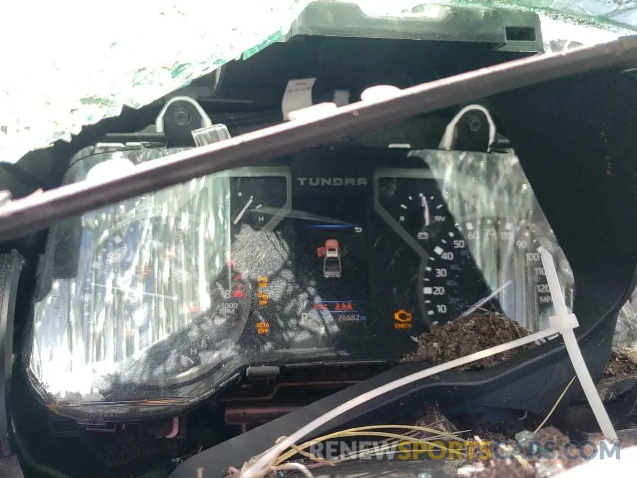 9 Photograph of a damaged car 5TFLA5DB7PX120740 TOYOTA TUNDRA 2023