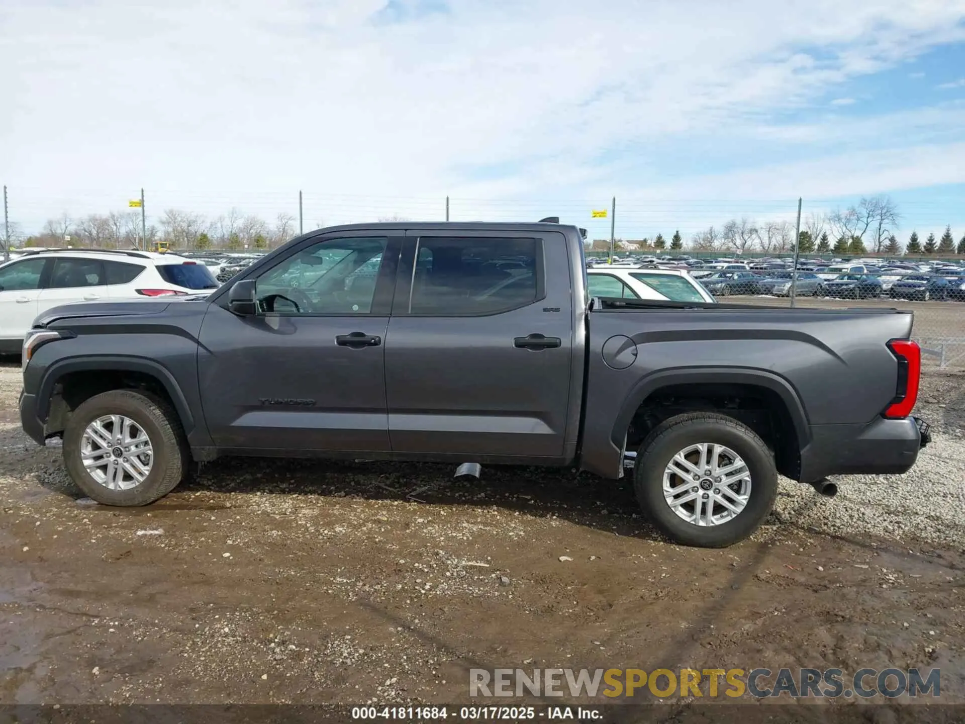 14 Photograph of a damaged car 5TFLA5DB8PX084170 TOYOTA TUNDRA 2023
