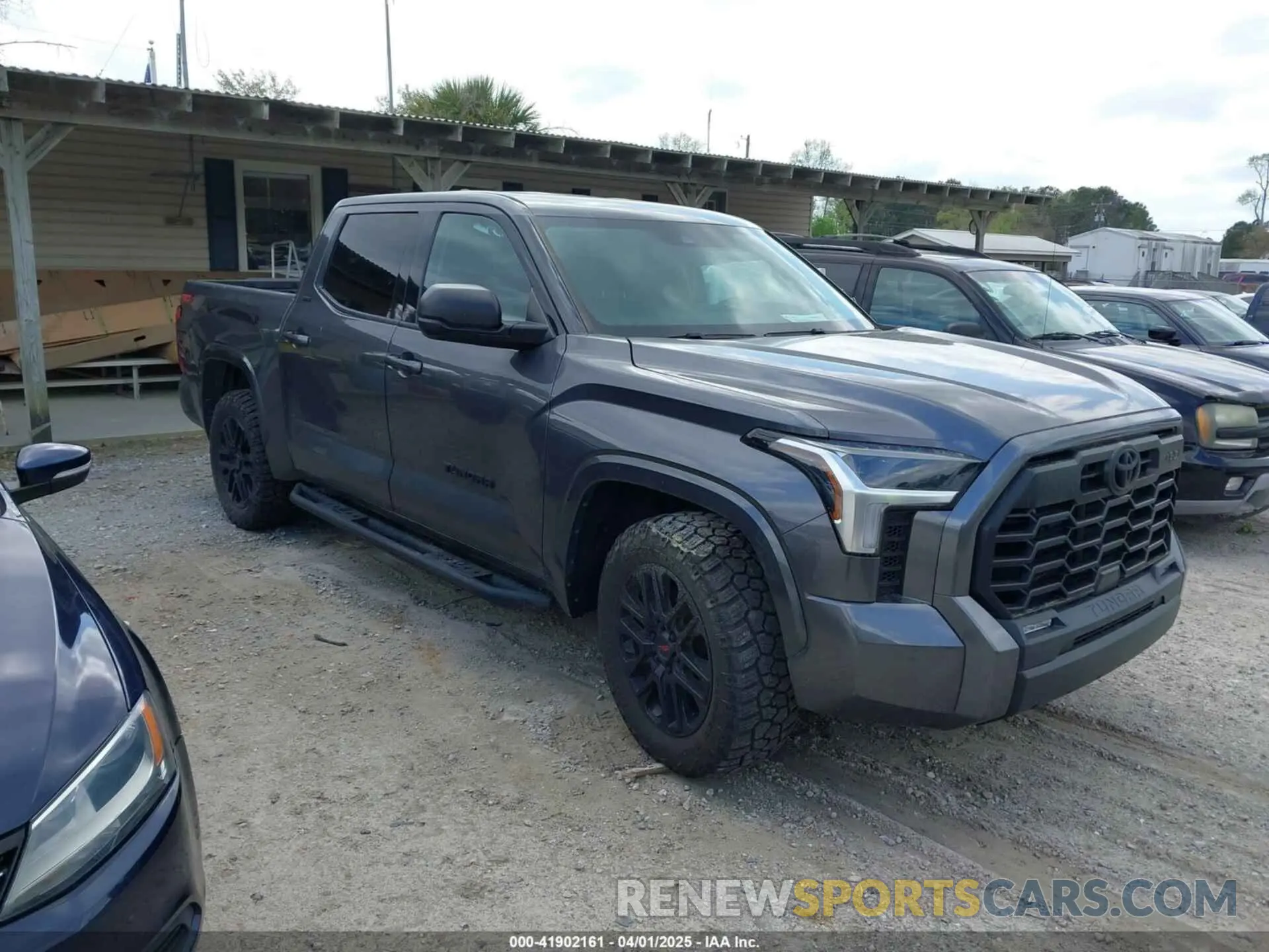 1 Photograph of a damaged car 5TFLA5DB9PX088258 TOYOTA TUNDRA 2023
