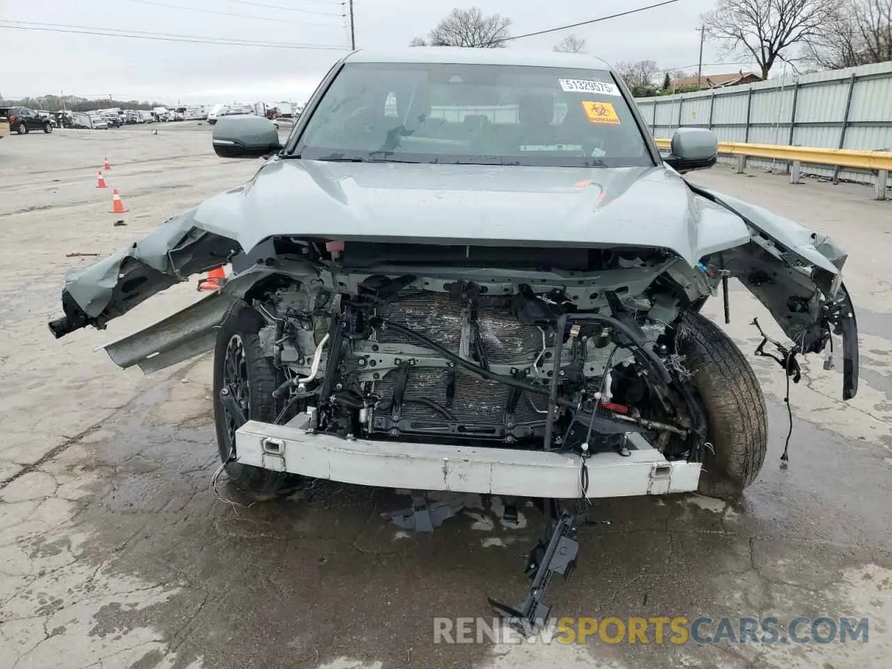 5 Photograph of a damaged car 5TFLA5DB9PX095498 TOYOTA TUNDRA 2023