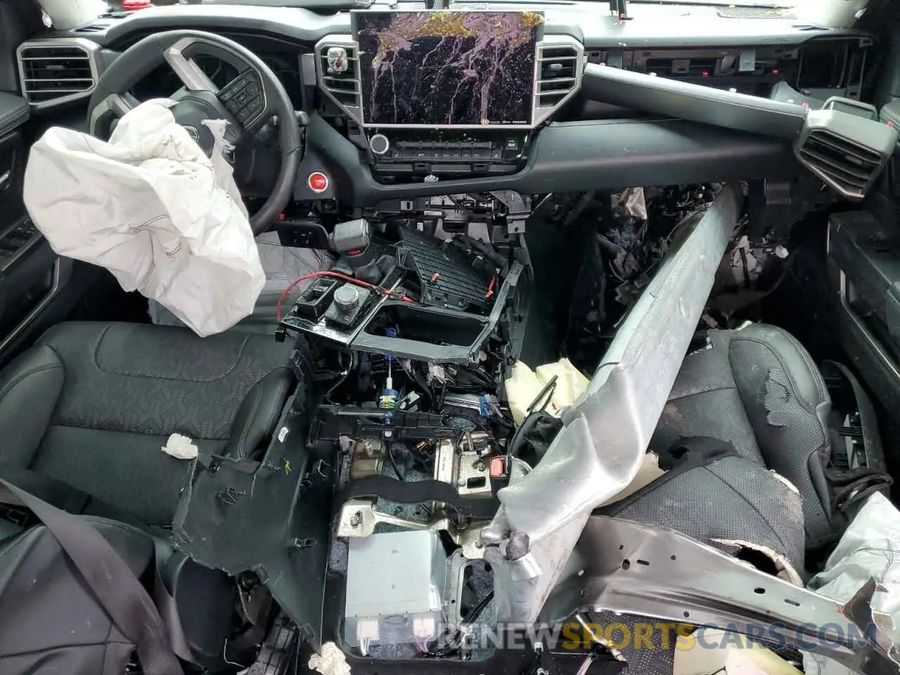 8 Photograph of a damaged car 5TFLA5DB9PX095498 TOYOTA TUNDRA 2023