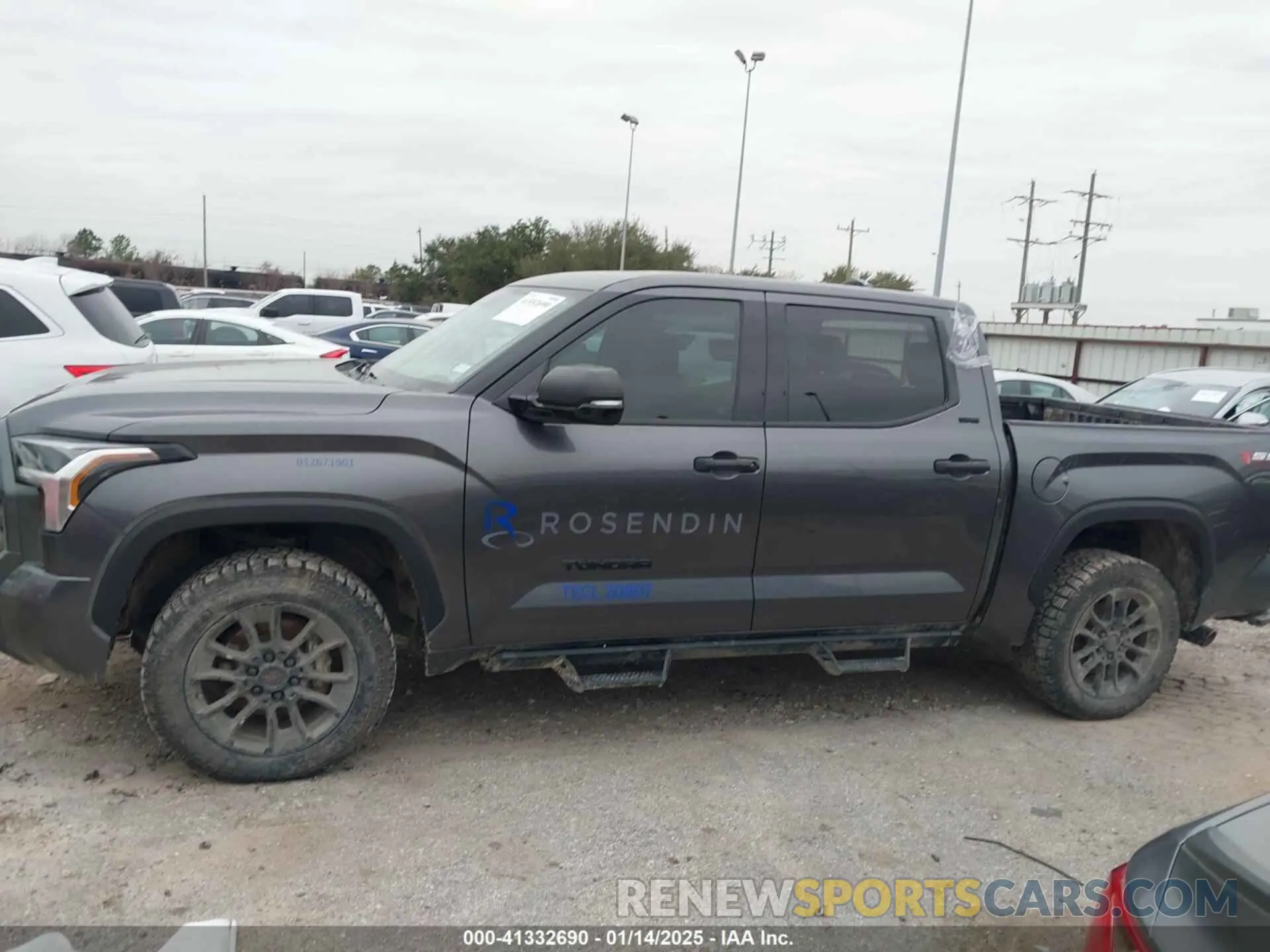 14 Photograph of a damaged car 5TFLA5DBXPX076376 TOYOTA TUNDRA 2023