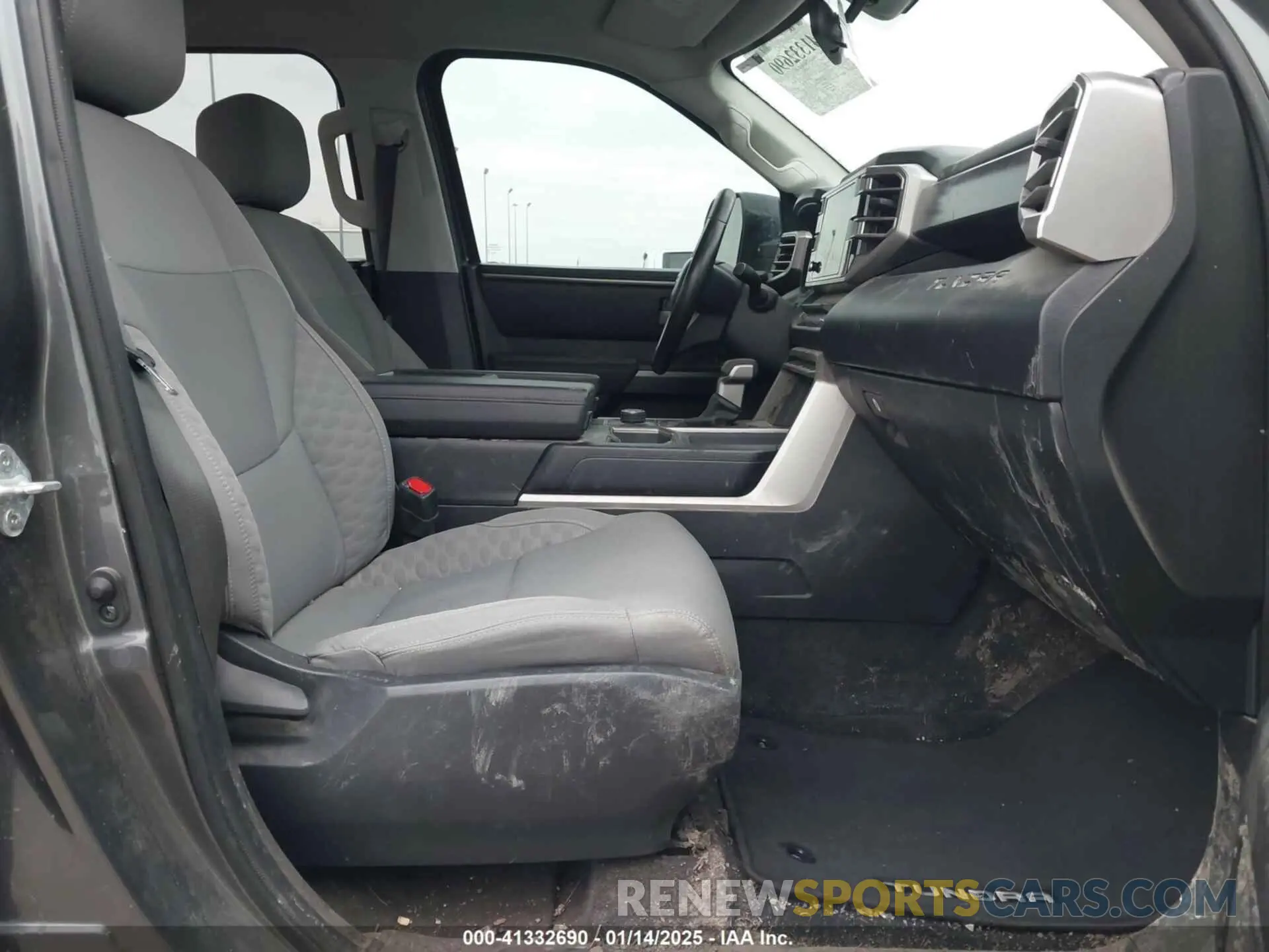 5 Photograph of a damaged car 5TFLA5DBXPX076376 TOYOTA TUNDRA 2023