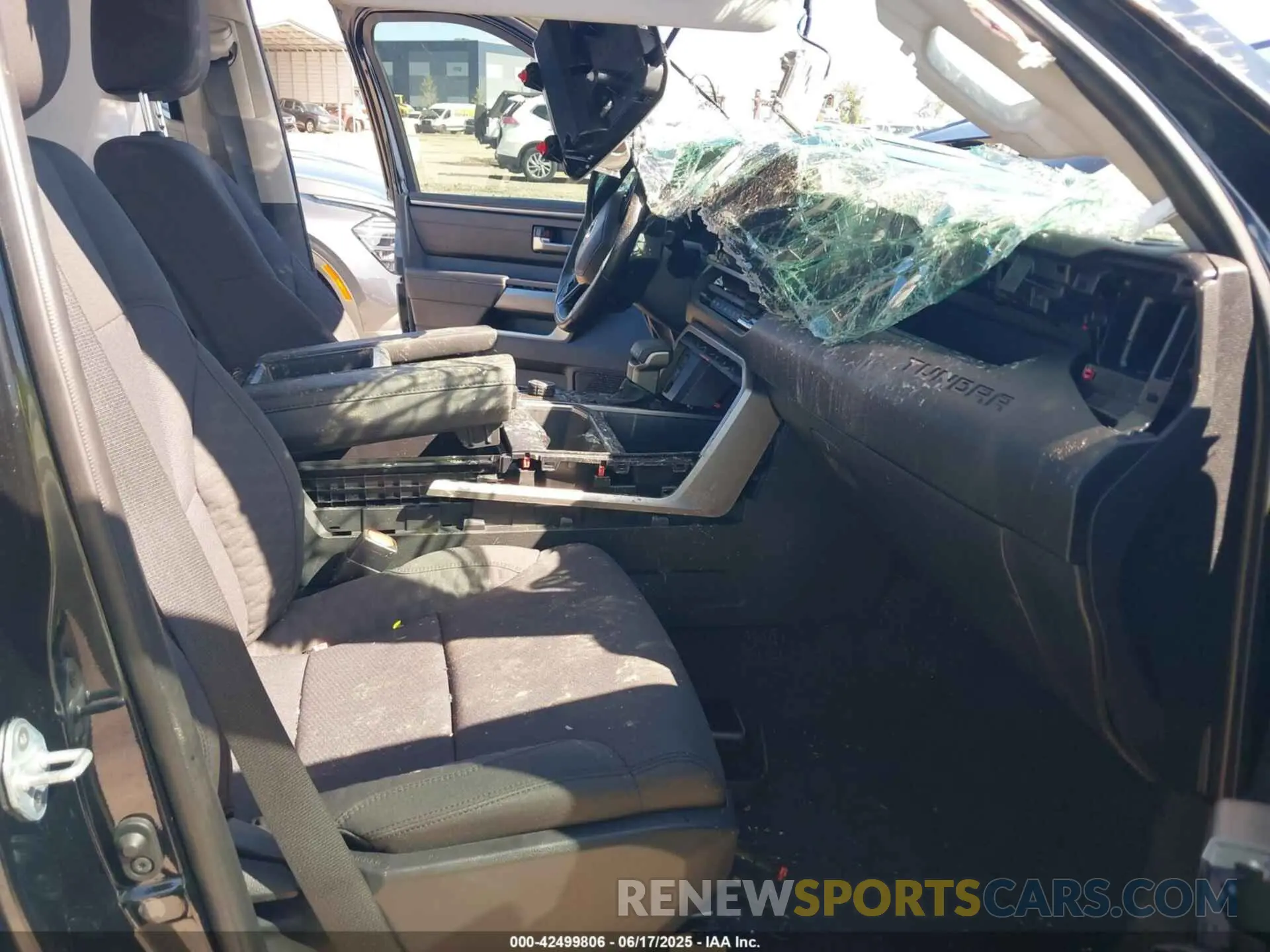 5 Photograph of a damaged car 5TFLA5DBXPX124703 TOYOTA TUNDRA 2023