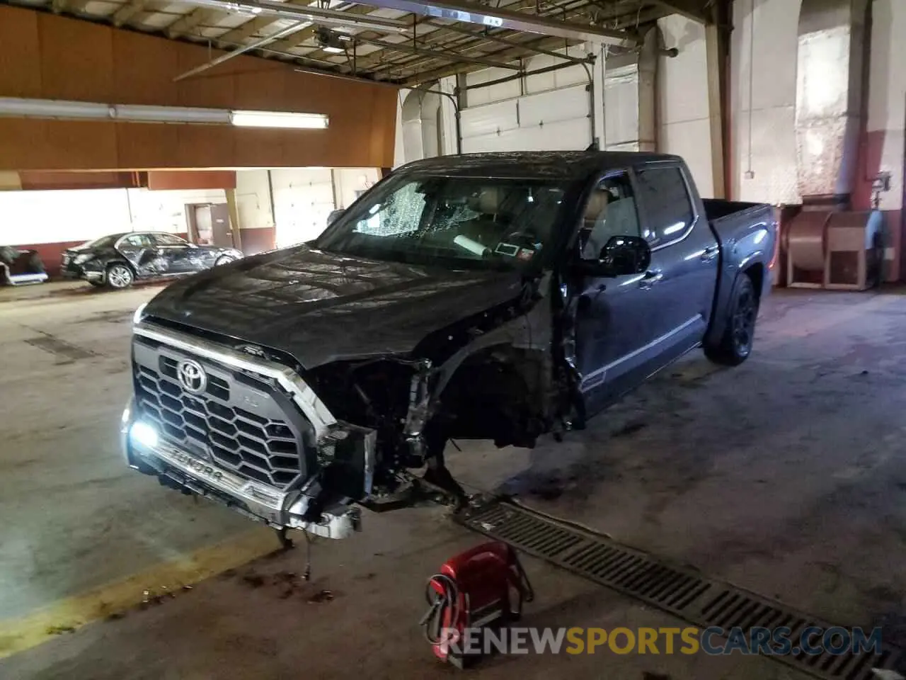 1 Photograph of a damaged car 5TFMA5DB6PX117400 TOYOTA TUNDRA 2023