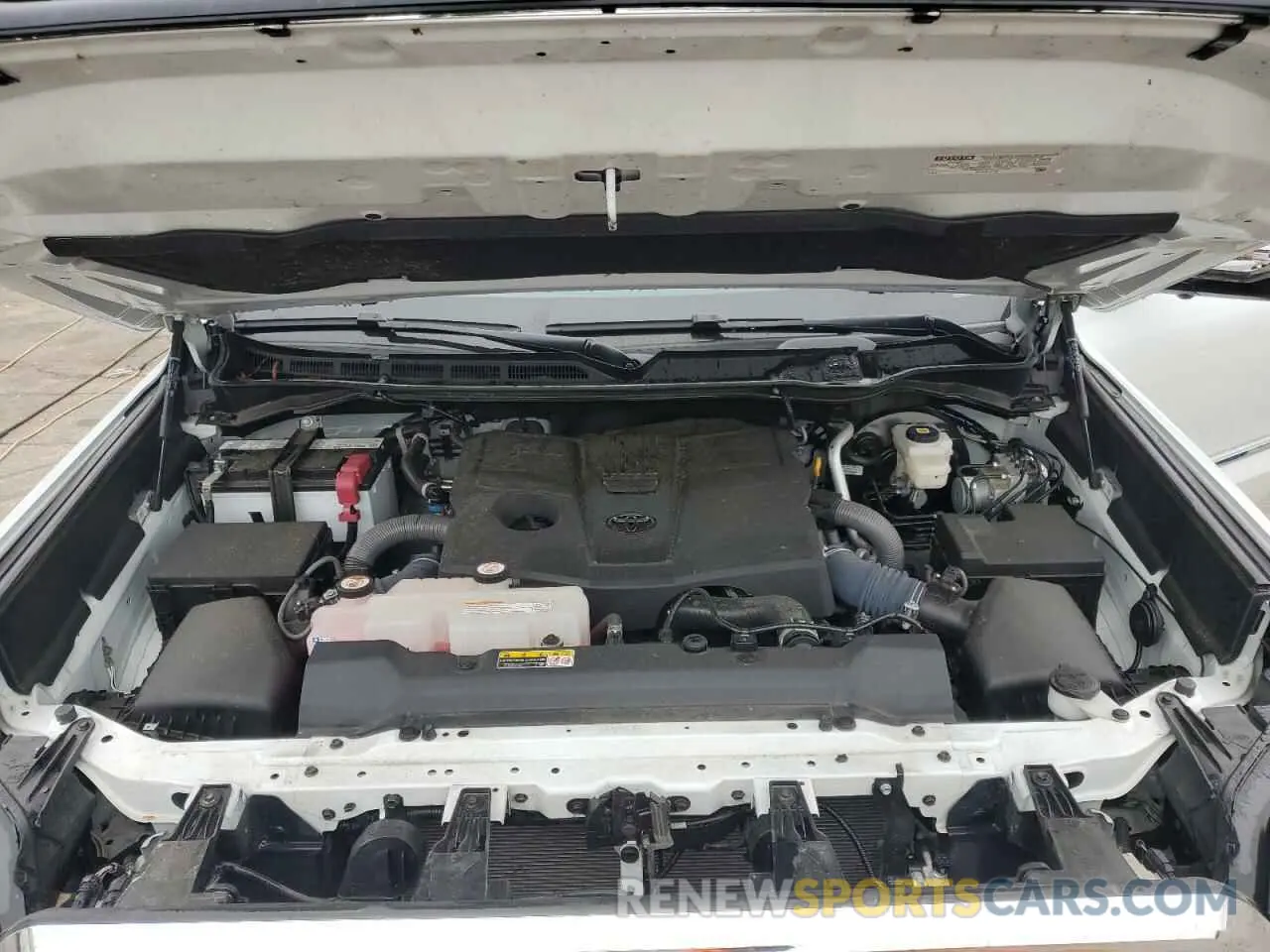 11 Photograph of a damaged car 5TFMA5DB7PX088232 TOYOTA TUNDRA 2023
