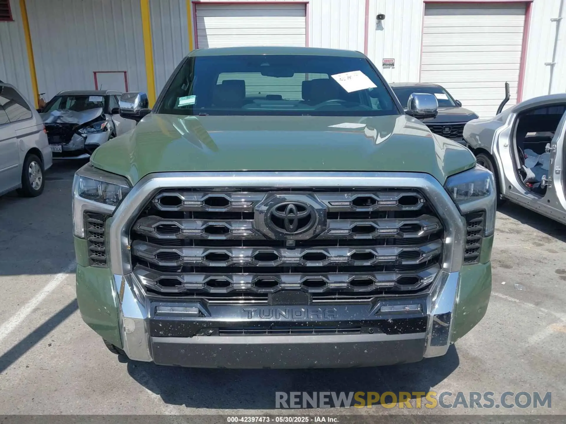12 Photograph of a damaged car 5TFMA5DB7PX113095 TOYOTA TUNDRA 2023