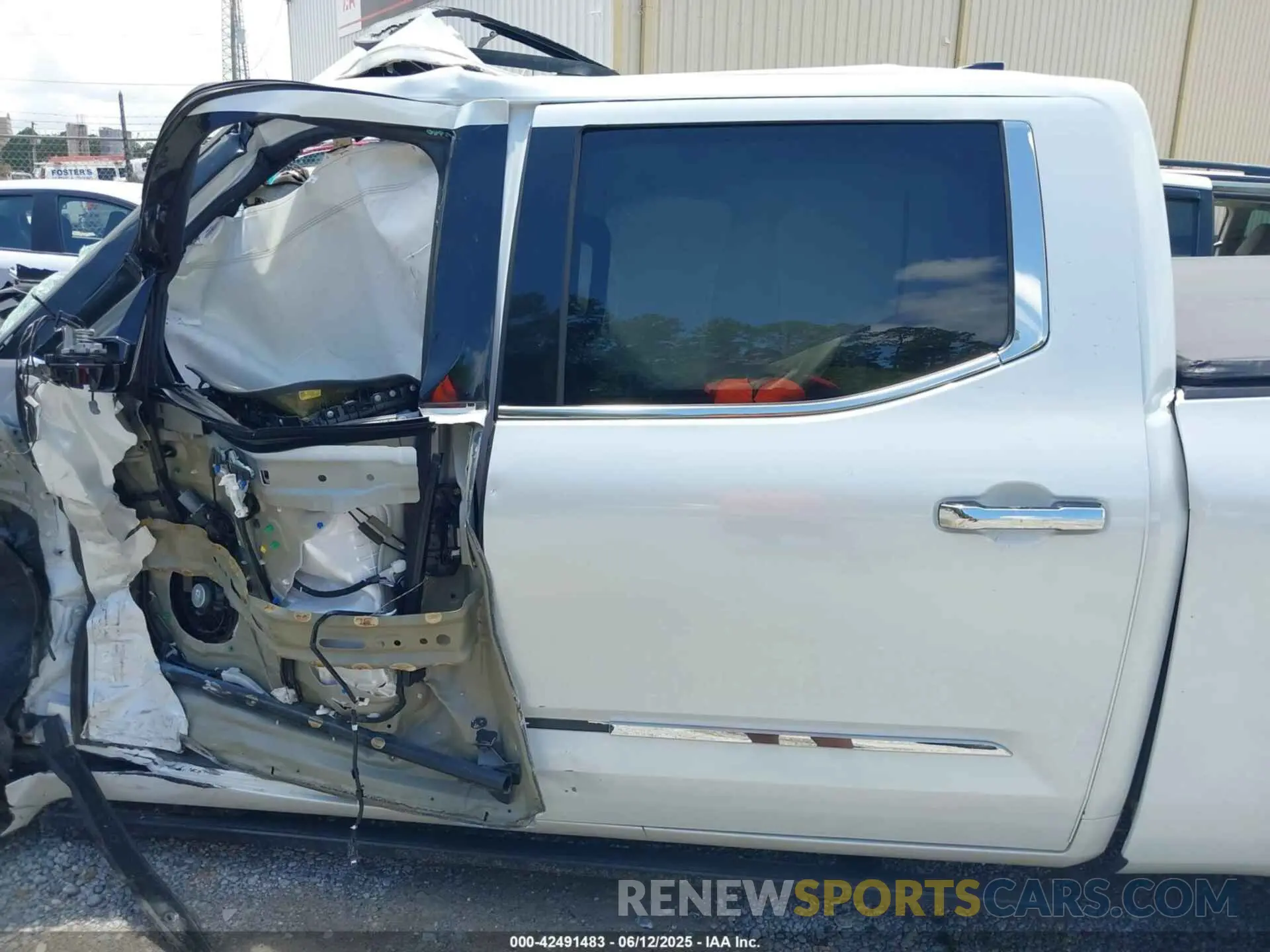 14 Photograph of a damaged car 5TFMA5EC4PX012961 TOYOTA TUNDRA 2023