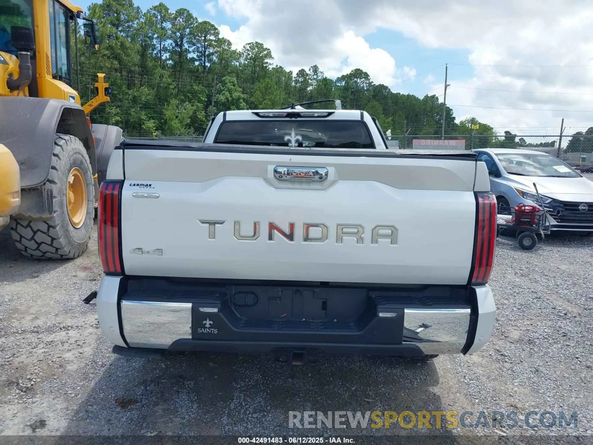 16 Photograph of a damaged car 5TFMA5EC4PX012961 TOYOTA TUNDRA 2023
