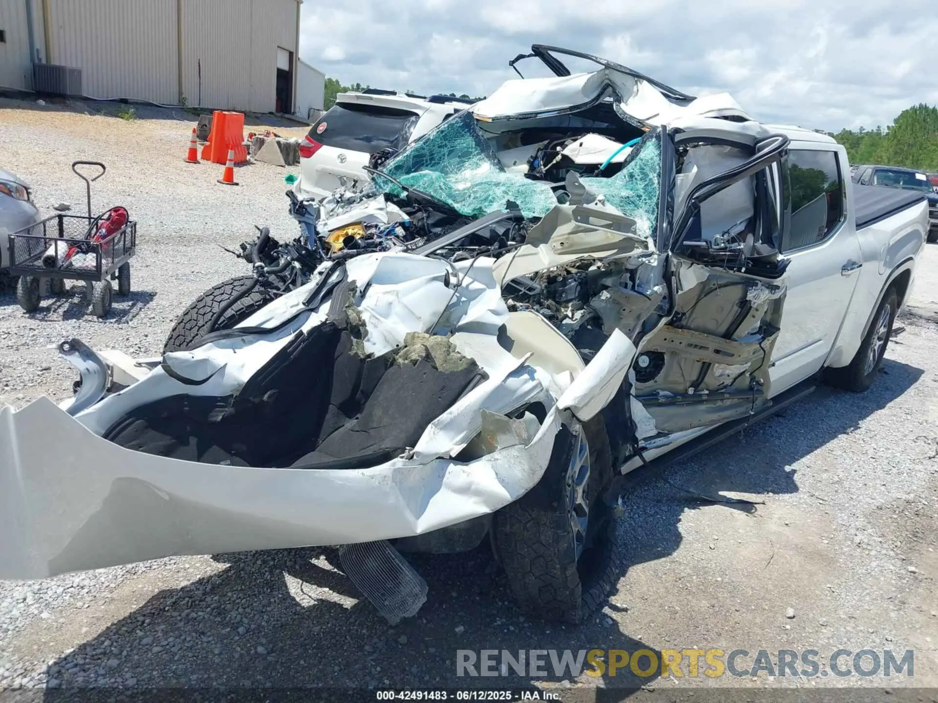 17 Photograph of a damaged car 5TFMA5EC4PX012961 TOYOTA TUNDRA 2023