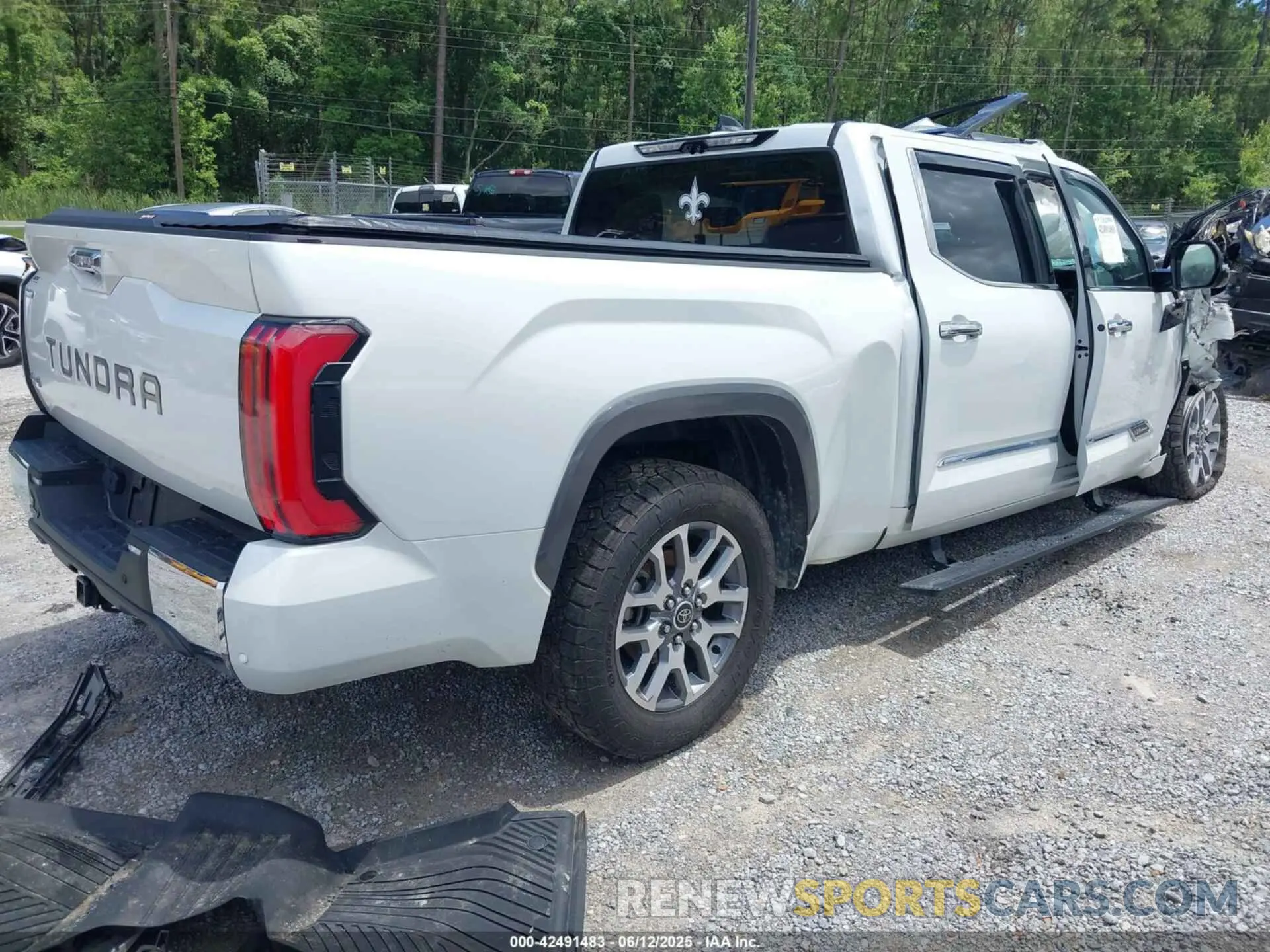 4 Photograph of a damaged car 5TFMA5EC4PX012961 TOYOTA TUNDRA 2023