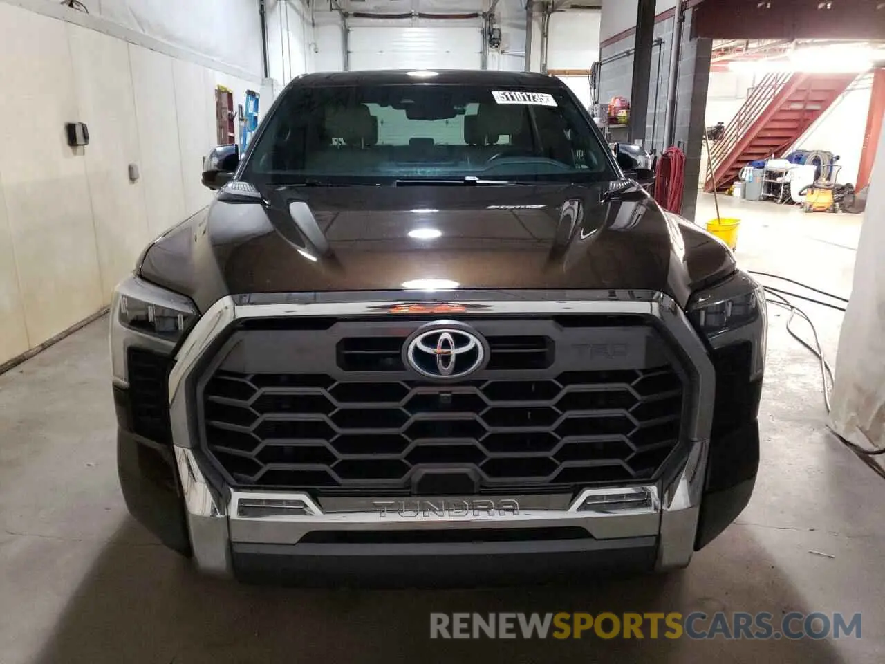 5 Photograph of a damaged car 5TFMC5DB3PX016065 TOYOTA TUNDRA 2023