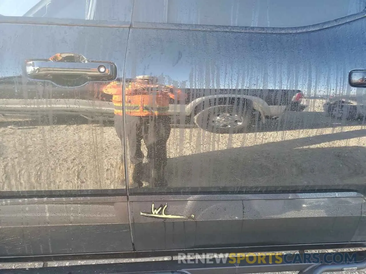 13 Photograph of a damaged car 5TFNA5DB2PX068734 TOYOTA TUNDRA 2023