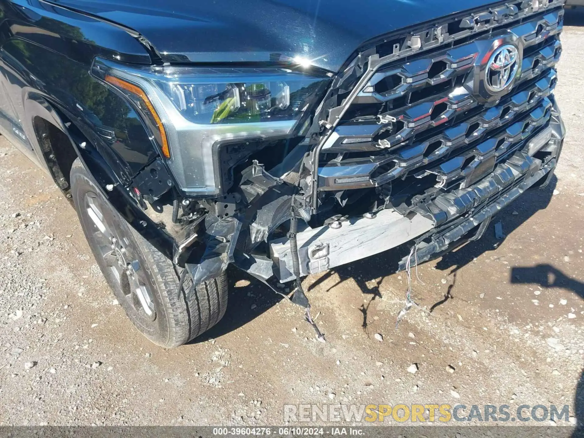 12 Photograph of a damaged car 5TFNA5DB3PX080827 TOYOTA TUNDRA 2023