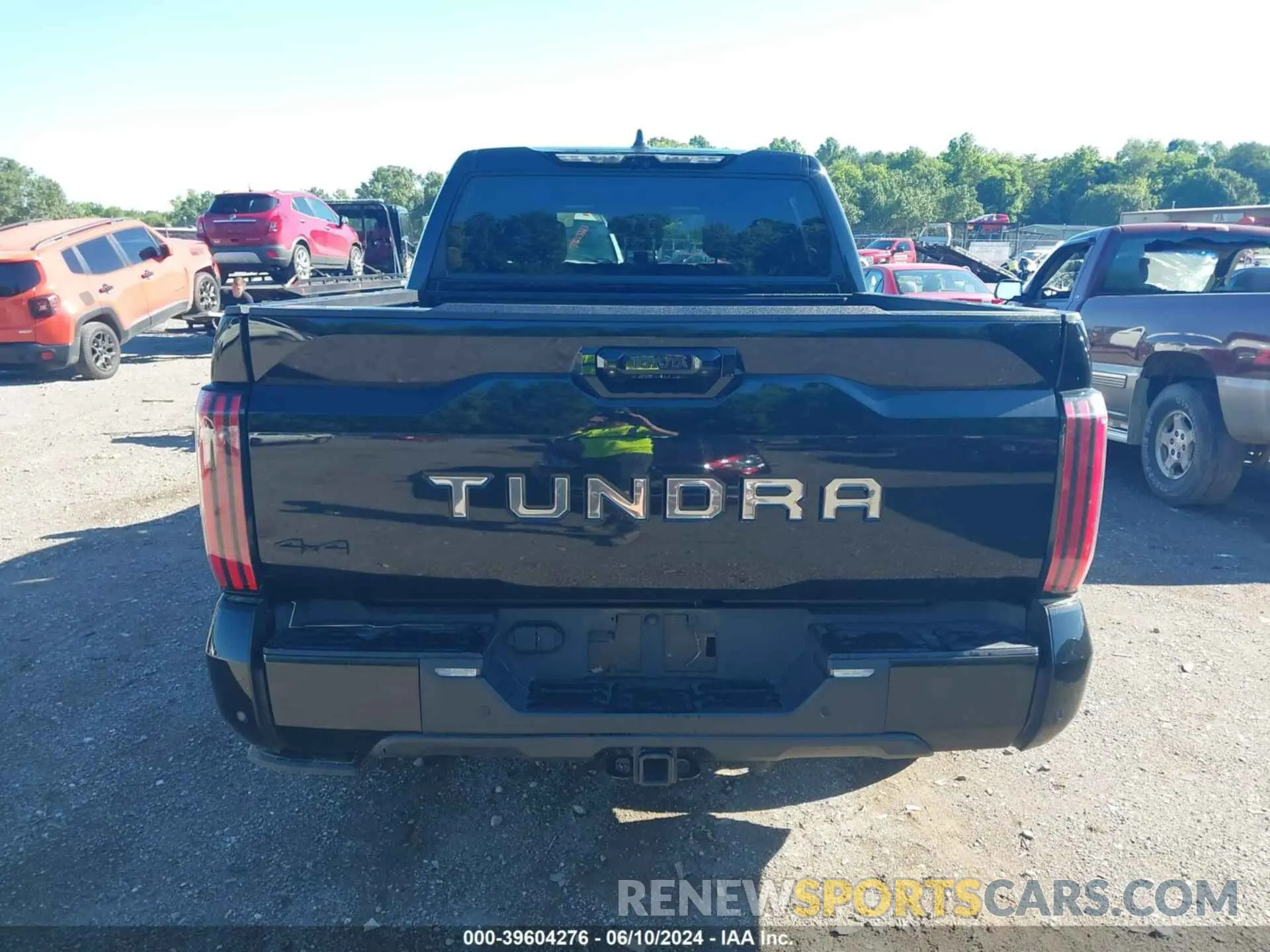 17 Photograph of a damaged car 5TFNA5DB3PX080827 TOYOTA TUNDRA 2023