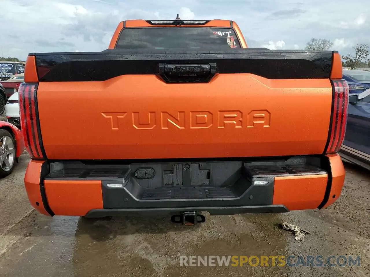 6 Photograph of a damaged car 5TFNA5DB6PX079302 TOYOTA TUNDRA 2023