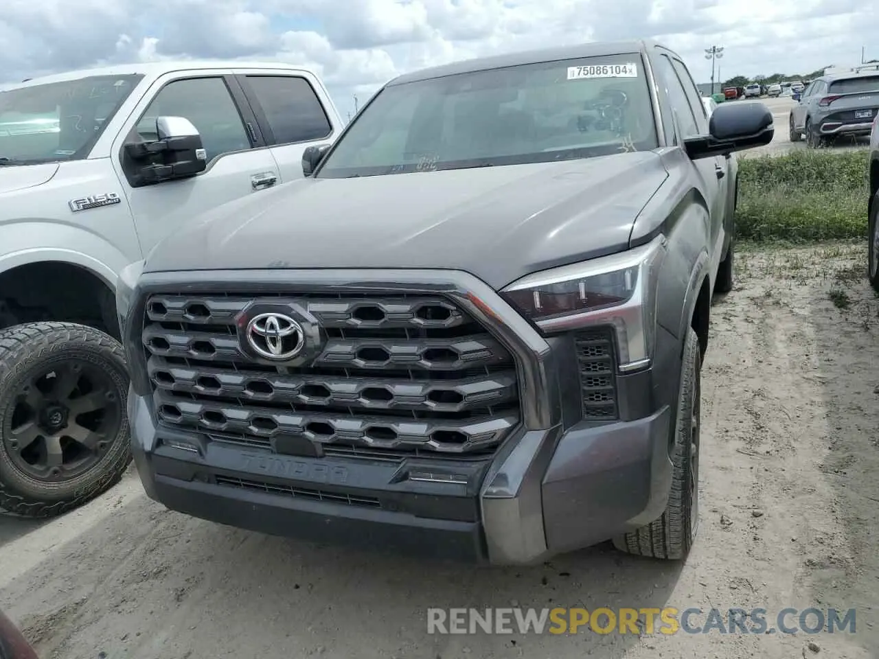5 Photograph of a damaged car 5TFNA5DB9PX089256 TOYOTA TUNDRA 2023