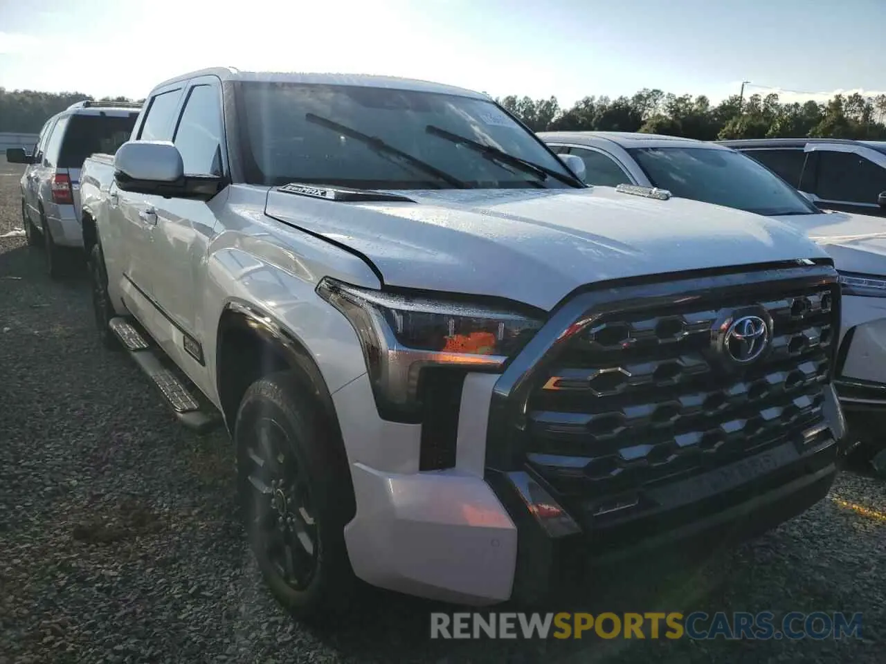 4 Photograph of a damaged car 5TFNC5DB3PX033842 TOYOTA TUNDRA 2023