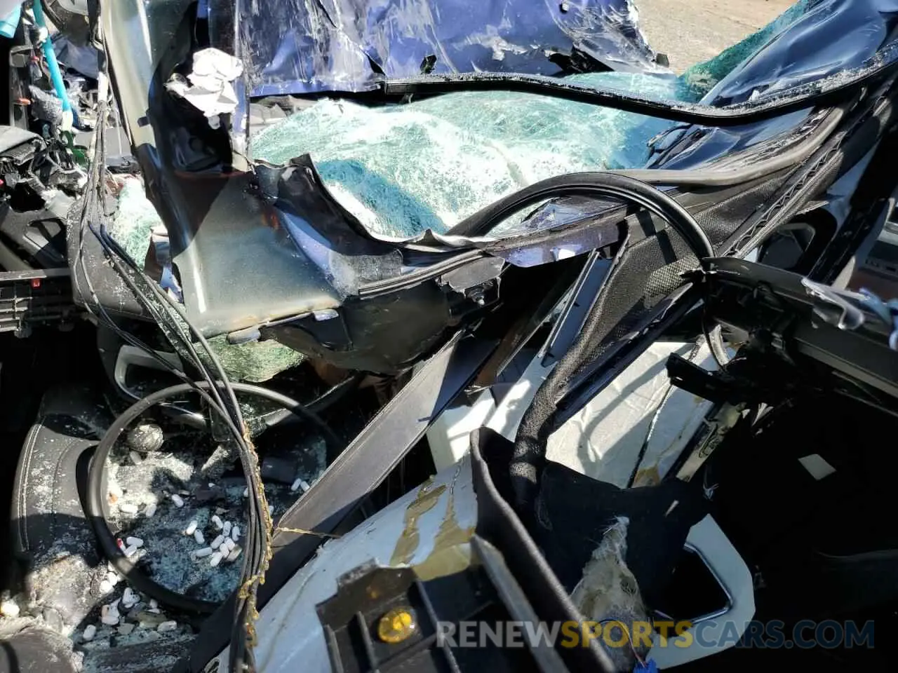 8 Photograph of a damaged car 5TFVC5DB9PX028516 TOYOTA TUNDRA 2023