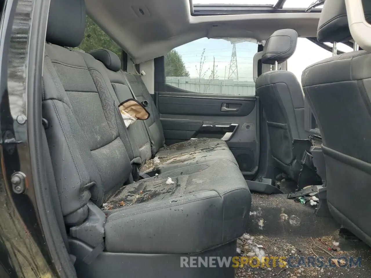 10 Photograph of a damaged car 5TFJA5DB9RX171585 TOYOTA TUNDRA 2024