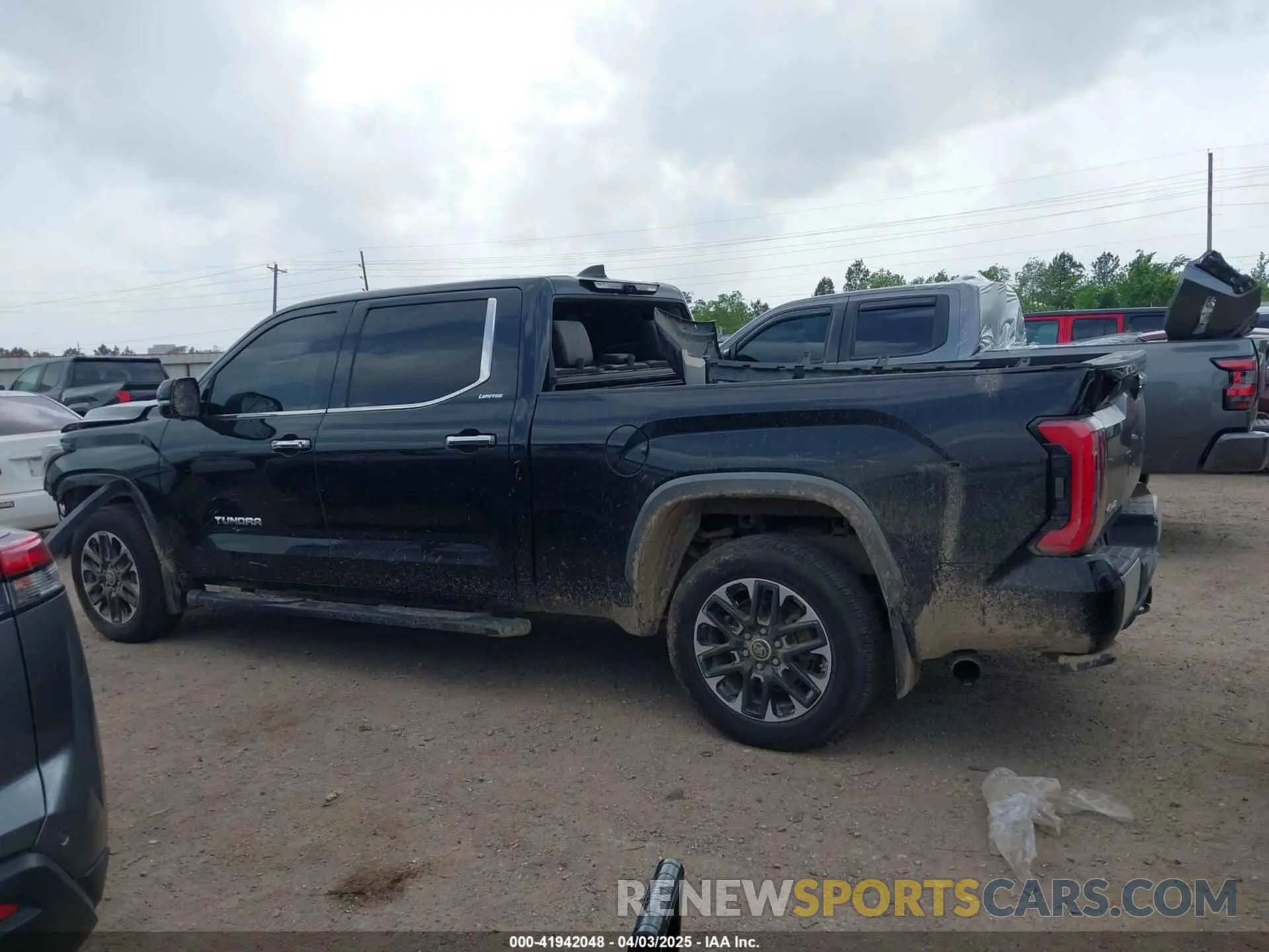 15 Photograph of a damaged car 5TFJA5EC8RX027842 TOYOTA TUNDRA 2024