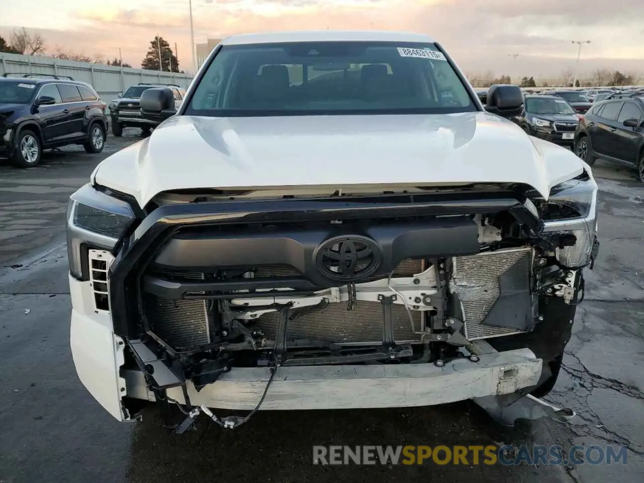 5 Photograph of a damaged car 5TFKB5DA4RX181272 TOYOTA TUNDRA 2024