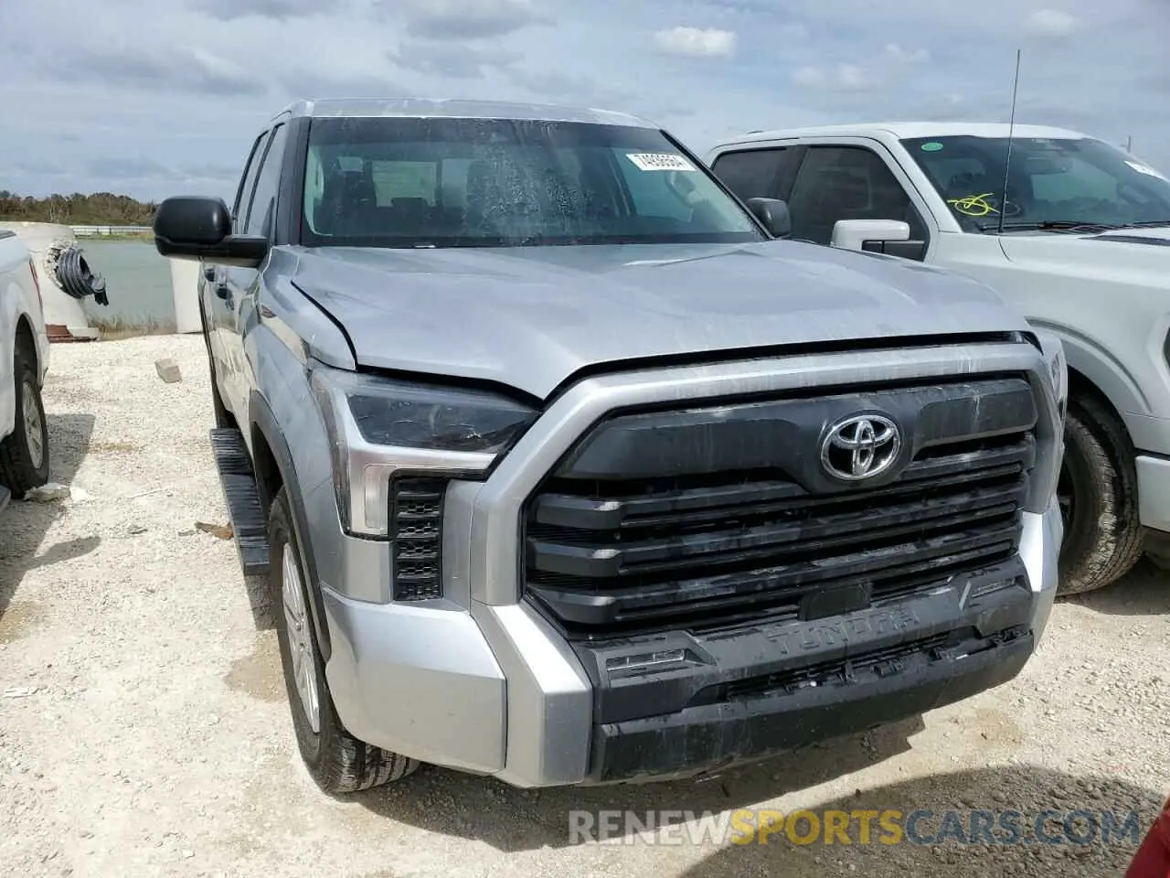 5 Photograph of a damaged car 5TFLA5AA1RX033687 TOYOTA TUNDRA 2024