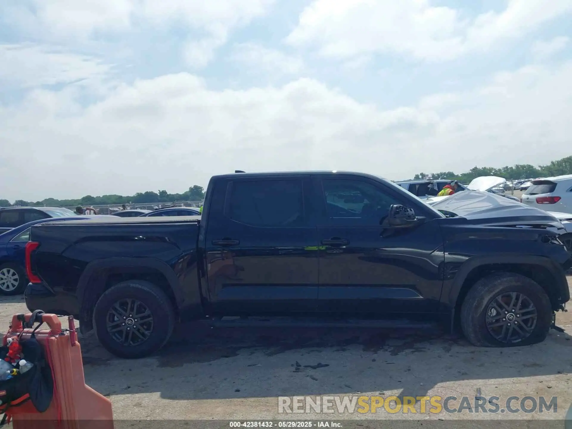 13 Photograph of a damaged car 5TFLA5AB2RX034534 TOYOTA TUNDRA 2024