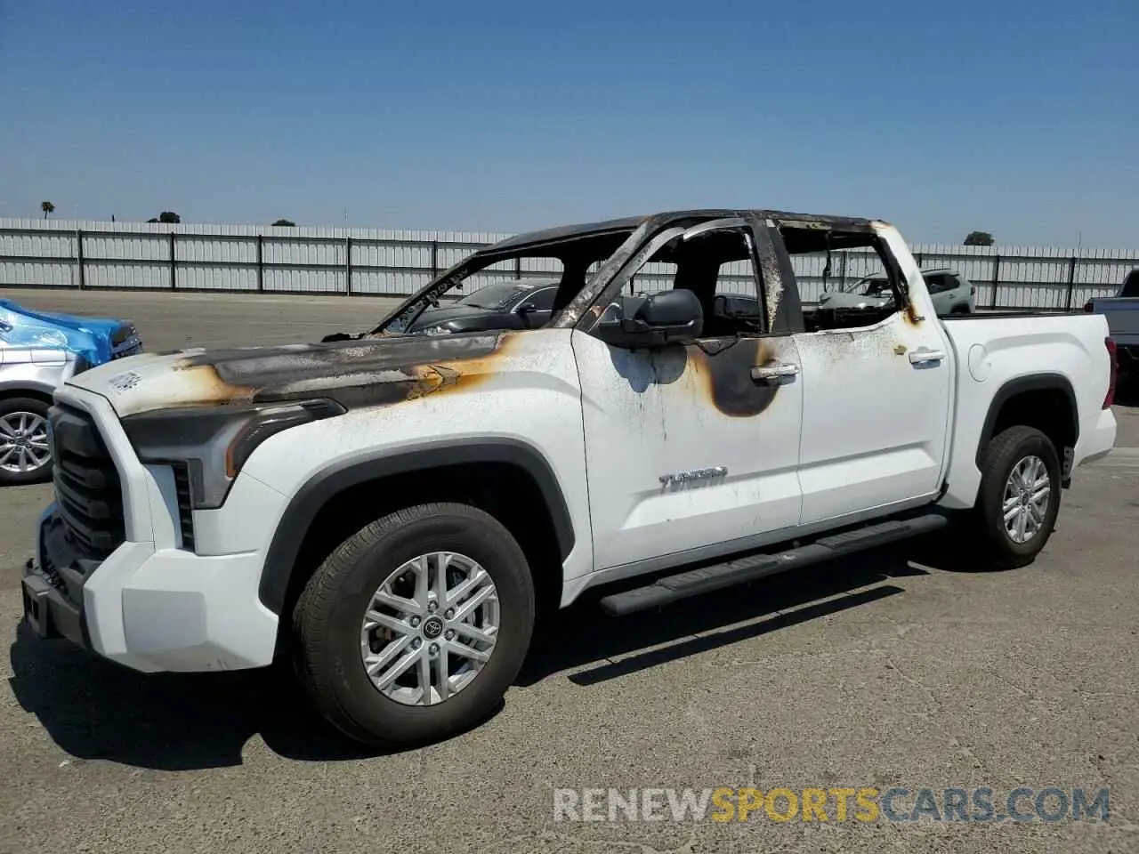 1 Photograph of a damaged car 5TFLA5AB5RX035757 TOYOTA TUNDRA 2024