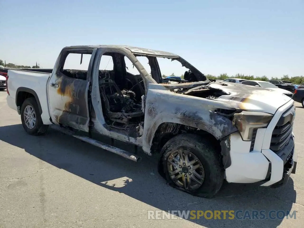 4 Photograph of a damaged car 5TFLA5AB5RX035757 TOYOTA TUNDRA 2024
