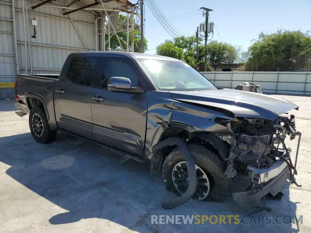 4 Photograph of a damaged car 5TFLA5AB5RX037623 TOYOTA TUNDRA 2024