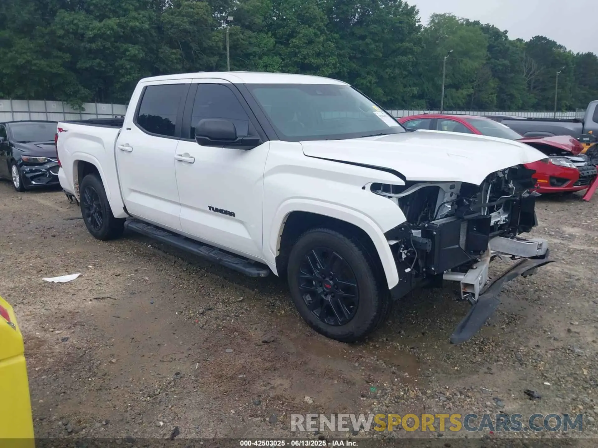 1 Photograph of a damaged car 5TFLA5AB5RX038352 TOYOTA TUNDRA 2024