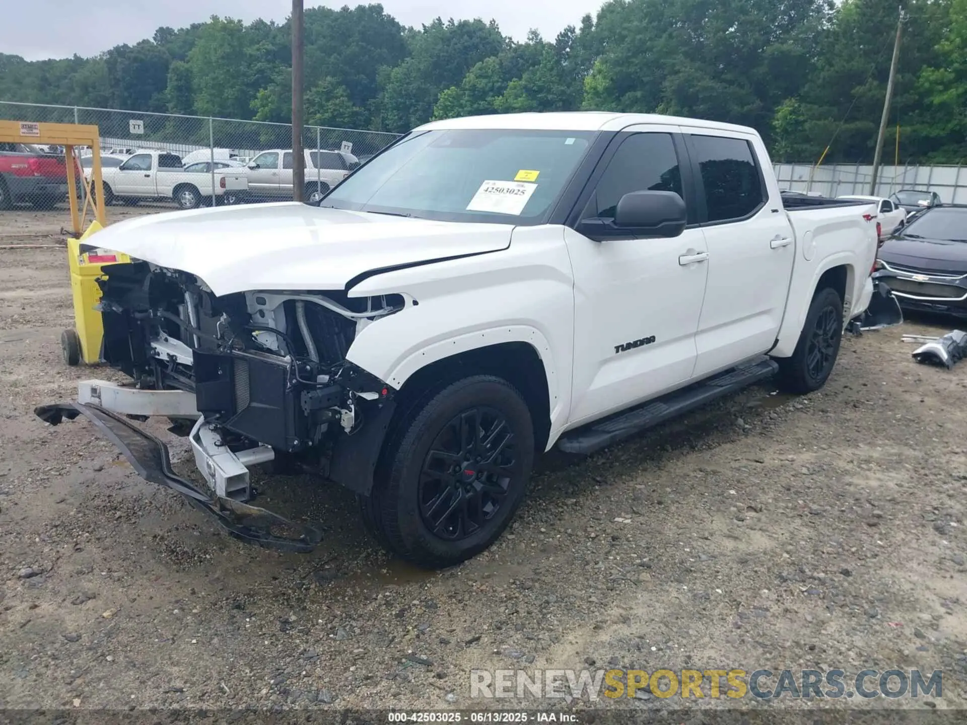 2 Photograph of a damaged car 5TFLA5AB5RX038352 TOYOTA TUNDRA 2024