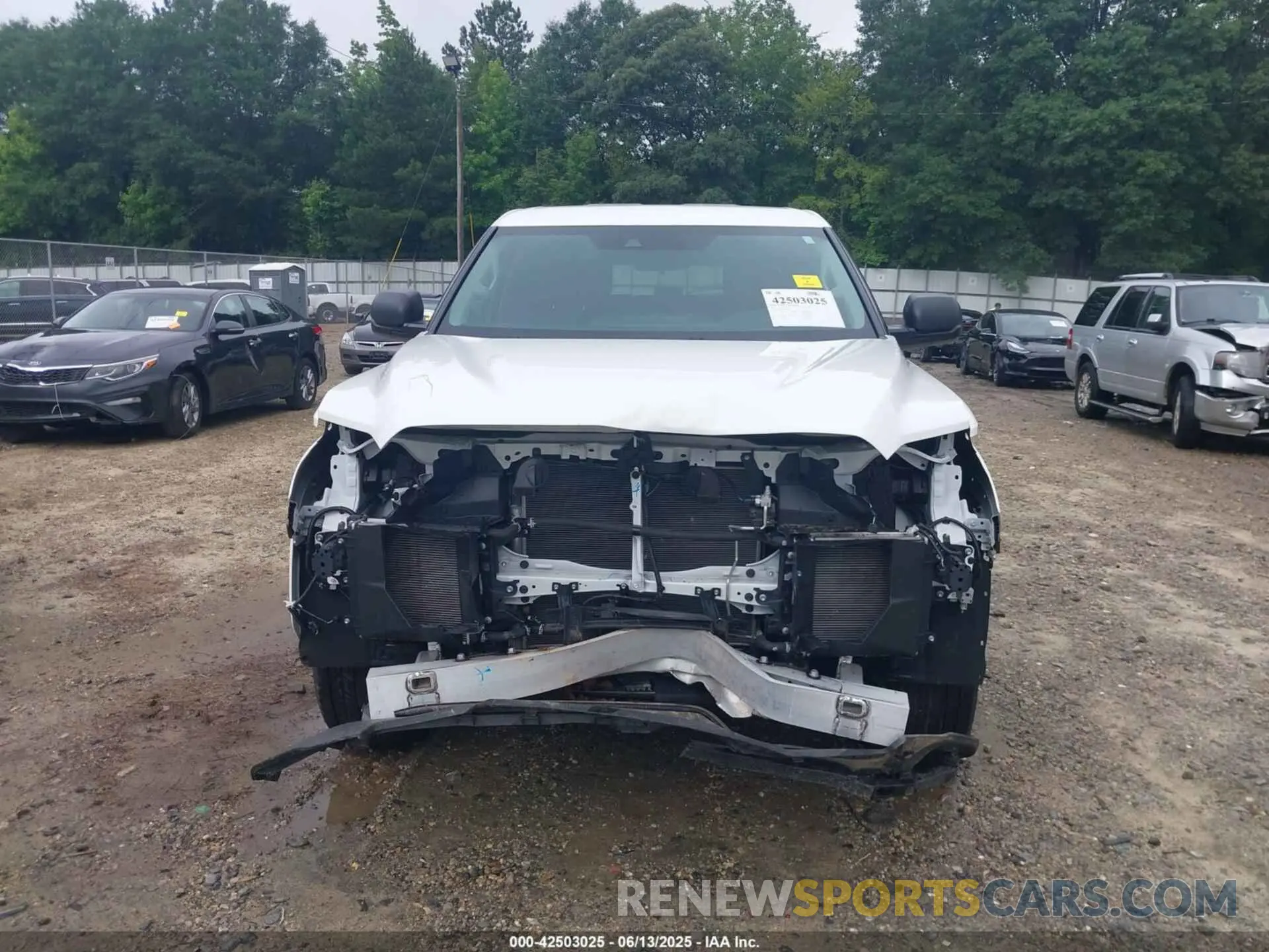 6 Photograph of a damaged car 5TFLA5AB5RX038352 TOYOTA TUNDRA 2024