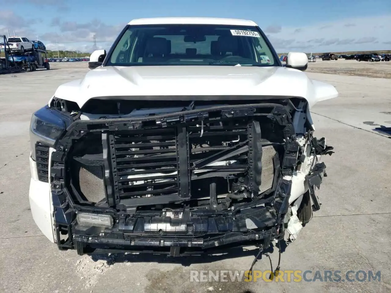 5 Photograph of a damaged car 5TFLA5AB5RX040103 TOYOTA TUNDRA 2024