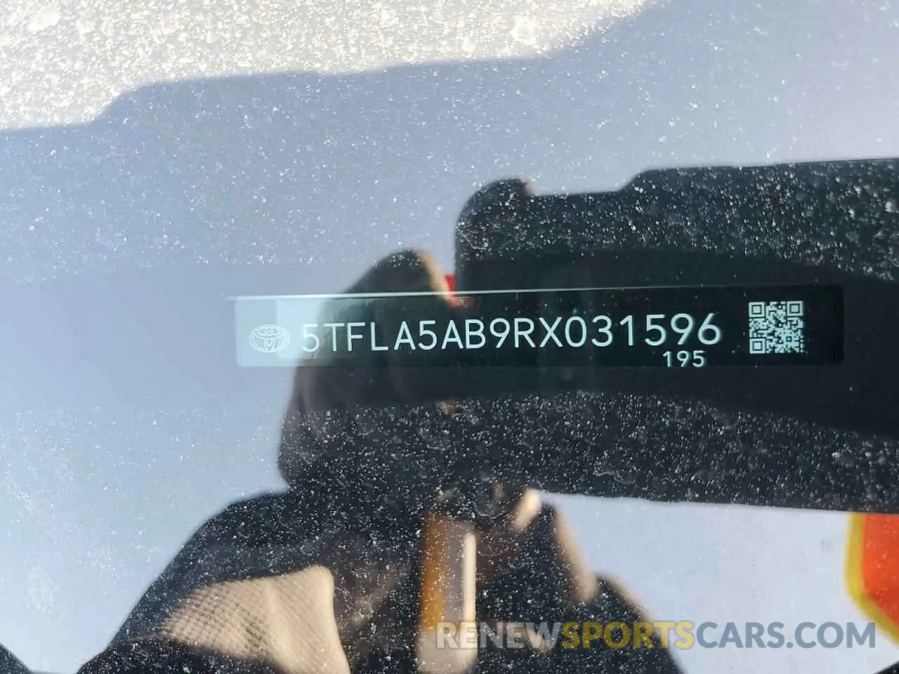 14 Photograph of a damaged car 5TFLA5AB9RX031596 TOYOTA TUNDRA 2024