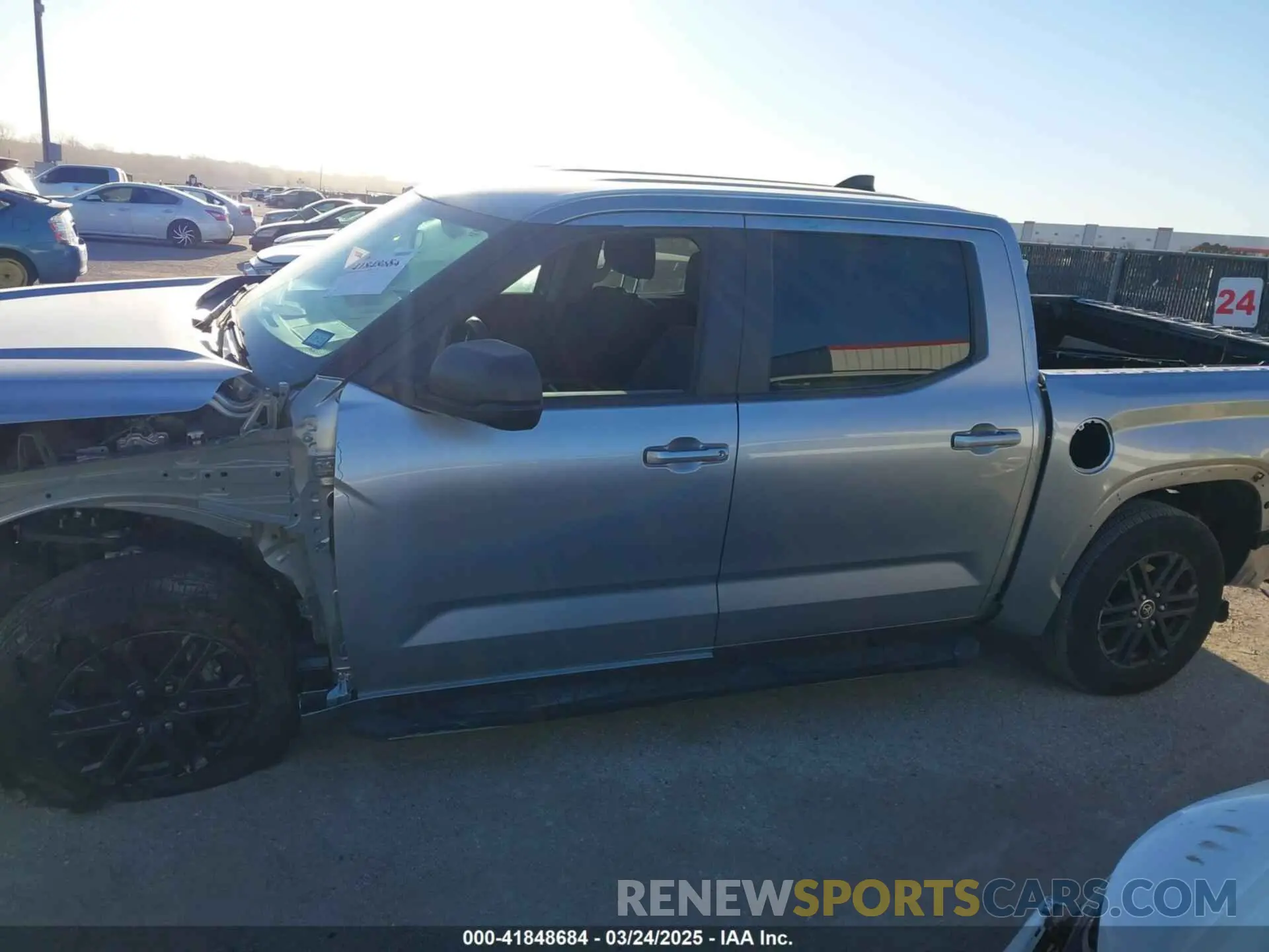 15 Photograph of a damaged car 5TFLA5ABXRX032188 TOYOTA TUNDRA 2024