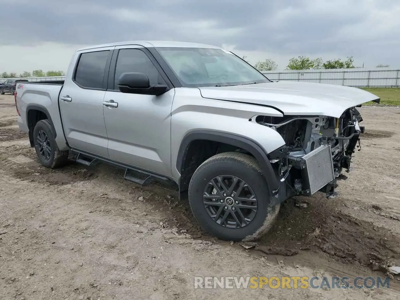 4 Photograph of a damaged car 5TFLA5ABXRX040078 TOYOTA TUNDRA 2024