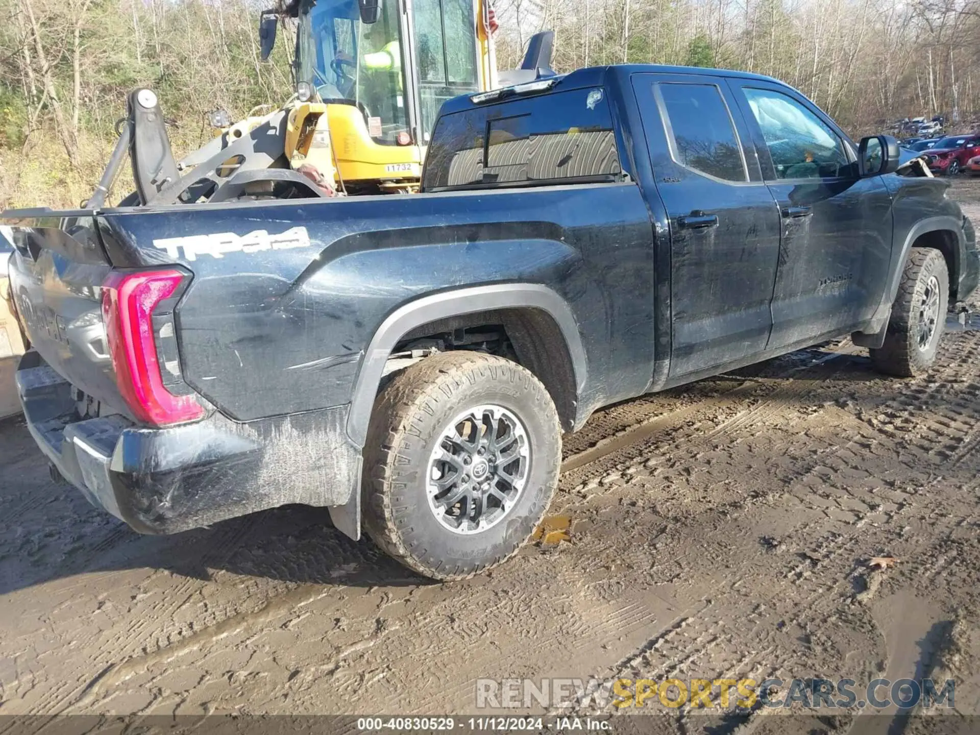 4 Photograph of a damaged car 5TFLA5DA5RX165122 TOYOTA TUNDRA 2024